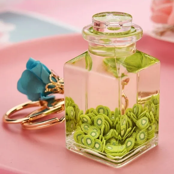 1pc Floating fruit keychain/Bag accessories - Picture 4 of 4